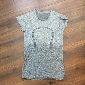 Lululemon swiftly tech t shirt 2.0 gray